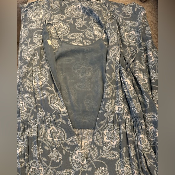 Size Medium Loft Outlet Maxi Dress - Picture 3 of 3